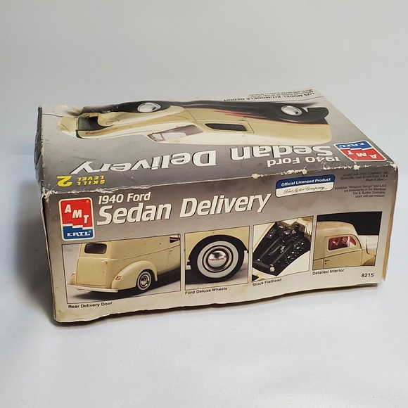 AMT Ertl 1940 Ford Sedan Delivery Model Kit #8215 Scale 1/25 SEALED BOX NEW. - Picture 3 of 14